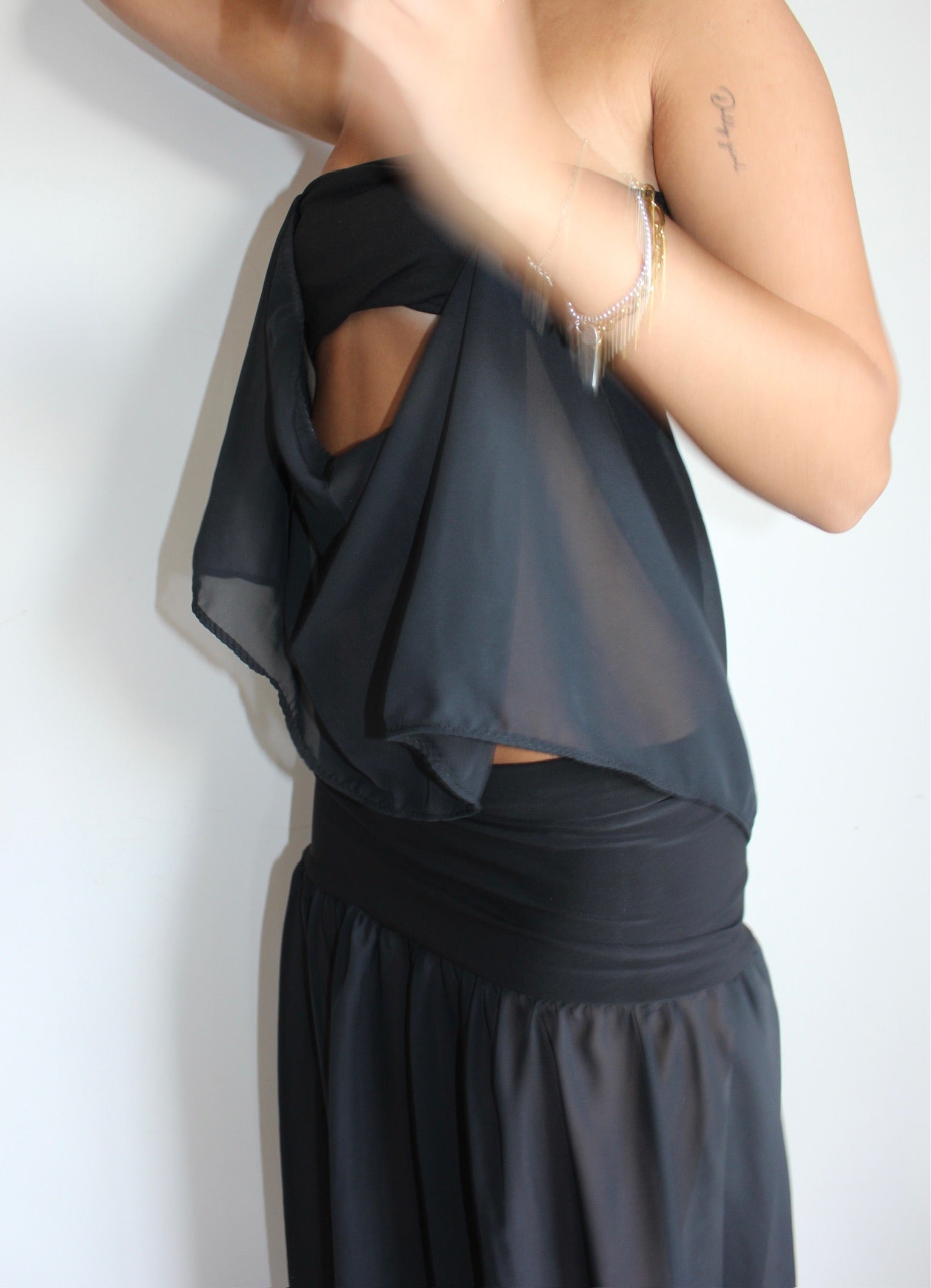 THE CHLOE SET W BLOUSE